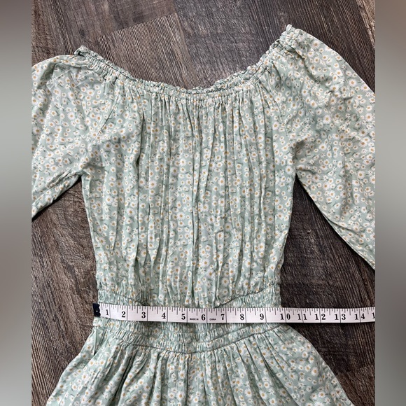 Hollister Romper Off-the-Shoulder Floral Daisies Size Medium - Picture 15 of 15